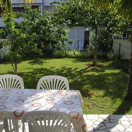 App Milka Porec Exterior photo