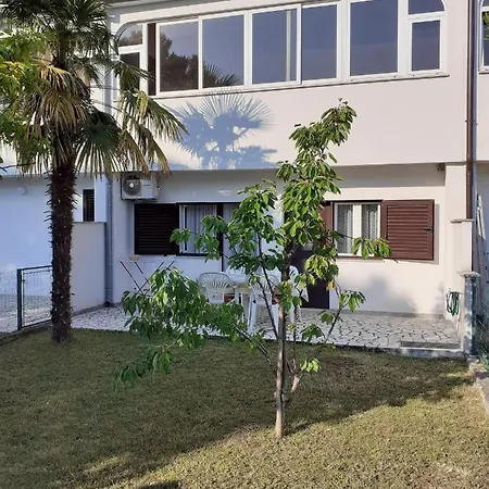 App Milka Porec Exterior photo