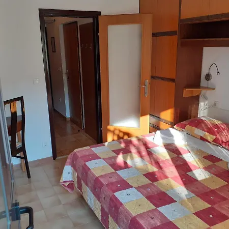 App Milka Porec Exterior photo